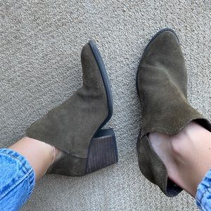 Steve Madden Adelphie Booties